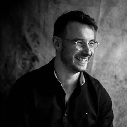 Romain Gueguen - Ostéopathe, Ostéopathe à Lanester