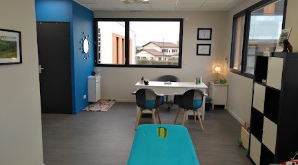 Justine Lapique Ostéopathe DOMROF, Ostéopathe à Grézieu-la-Varenne