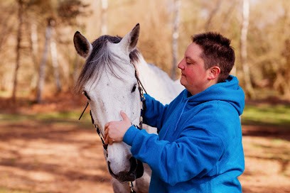 HUARD Chloé, Ostéopathe à Vannes-sur-Cosson
