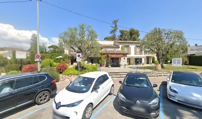 Andrades Assalone Olga, Ostéopathe à Mougins