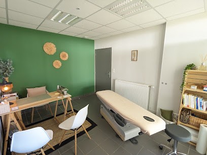 Clotilde Legrand, Ostéopathe à Yzernay