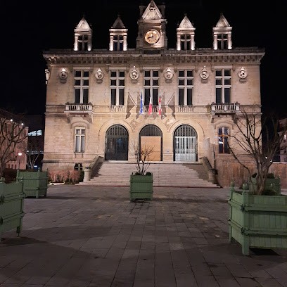 Foucault Chantal, Ostéopathe à Saint Aulaye-Puymangou