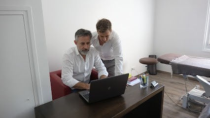 CRYO OSTEO CENTER / Centre De Cryothérapie et Ostéopathie Du Golfe De Saint Tropez, Ostéopathe à Gassin