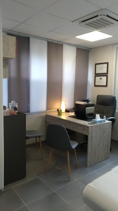 Ostéopathe Maéva MORO, Ostéopathe à Tignieu-Jameyzieu