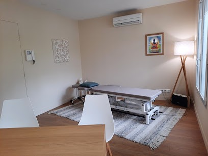 Stephanie Dorval, Ostéopathe à Vourles