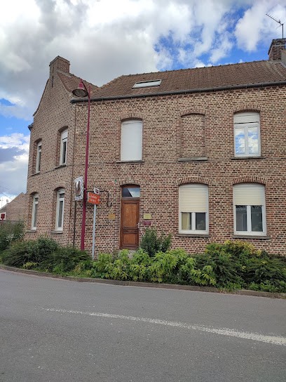 Dorian Lecomte, Ostéopathe à Férin