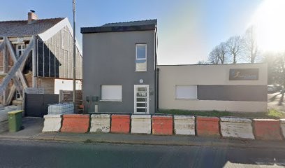 Sarah Dupont Rabeh, Ostéopathe à Dury