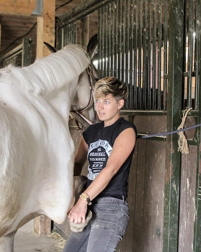 Osteopathie Animale Paris - Charlotte Bouchoux Ostéopathe à Paris 16