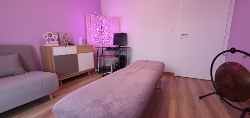 Mary Sophie, Ostéopathe au Pout