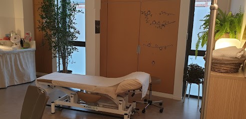 Amandine Haegeman Ostéopathe DO-MROF, Ostéopathe au Perray-en-Yvelines