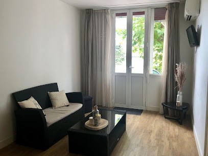 Exposito Miren, Ostéopathe à Bidart