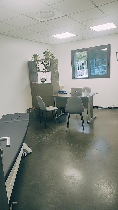 CHABOISSON Kelly, Ostéopathe à Saint-Pierre-du-Mont