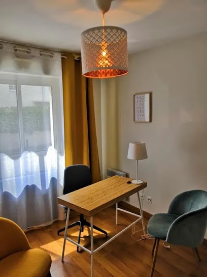 Adèle Lombard, Ostéopathe à Saint-Sébastien-sur-Loire