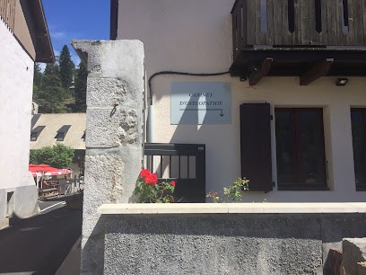 Julien COPPO OSTEOPATHE D.O., Ostéopathe à Samoëns