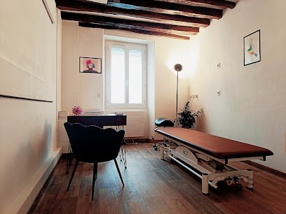Julia Ghilini - Ostéopathe Fontainebleau, Ostéopathe à Fontainebleau