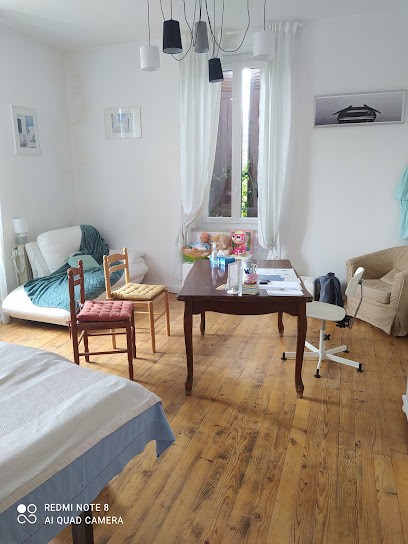 Anaïs Launay Ostéopathe D.O, Ostéopathe à Rion-des-Landes