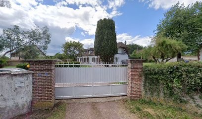 Vennettilli Corinne, Ostéopathe à Marcilly-la-Campagne