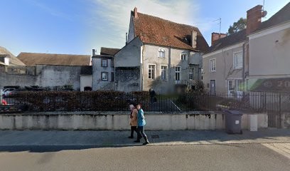 Lucie Valovikoff Ostéopathe D.O MROF, Ostéopathe à Mehun-sur-Yèvre