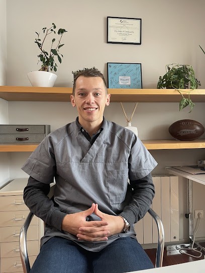 Pierre Laroussinie Ostéopathe, Ostéopathe à Saint-Avertin