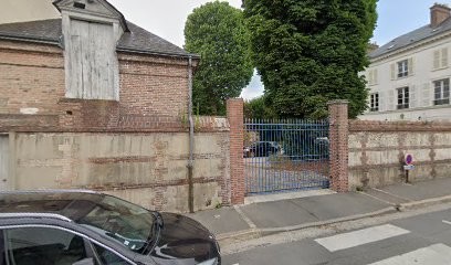 Axelle PRUDHOMME Ostéopathe DO, Ostéopathe à Dreux