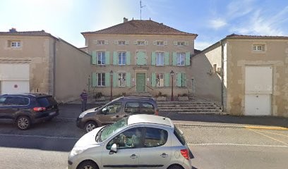 Alix BIACHE, Ostéopathe à Delme