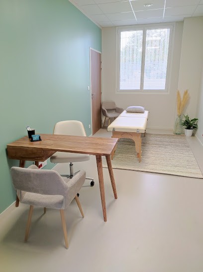 Elisa WAHNICH Ostéopathe D.O., Ostéopathe à Vendôme