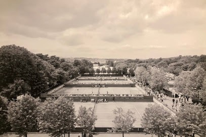 Michael Preisner Ostéopathe, Ostéopathe à Vélizy-Villacoublay