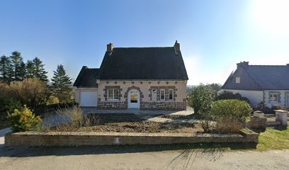 Lucie Robineau, Ostéopathe à Uzel