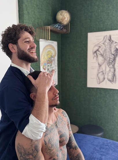 Adrian Rodriguez OSTÉOPATHE, Ostéopathe à Villefontaine