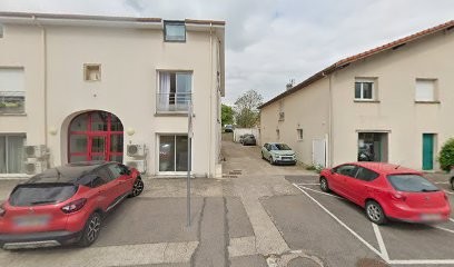 Alix Biache, Ostéopathe à Champenoux