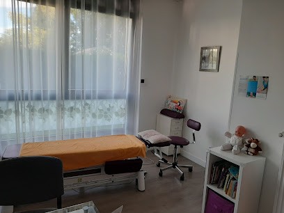 Emilie ANDRE-CHAUSSIVERT, Ostéopathe à Plaisir