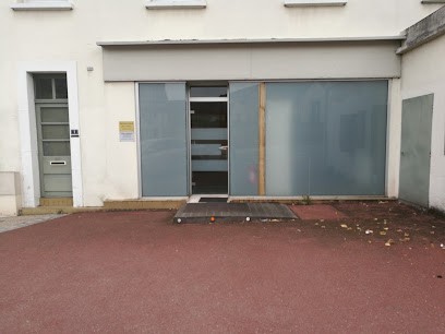 Hélène TRONCHET Ostéopathe, Ostéopathe à Yvré-l'Évêque