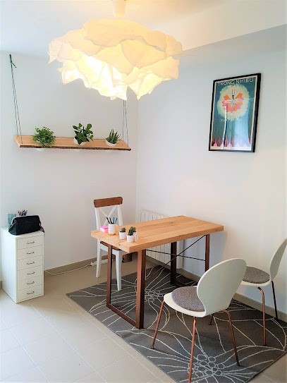 Manon Catalogna OSTEOPATHE D.O., Ostéopathe à Saint-Jean-Saint-Maurice-sur-Loire