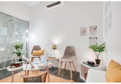 Amélie Anaton Ostéopathe, Ostéopathe à Marseille 04