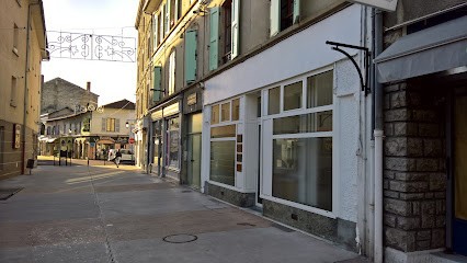 Ostéopathe Julie De Courcelles, Ostéopathe à La Tour-du-Pin