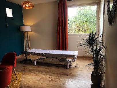 Amandine Coussot Ostéopathe D.O., Ostéopathe à Sainte-Hermine