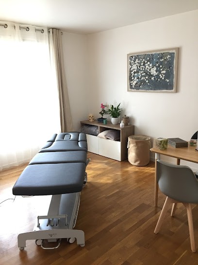 SALAÜN Margaux Ostéopathe D.O, Ostéopathe à Garches