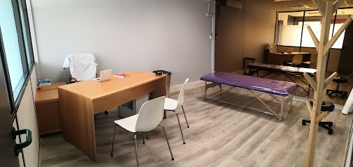 Coraline LEMOINE, Ostéopathe à Rochetoirin