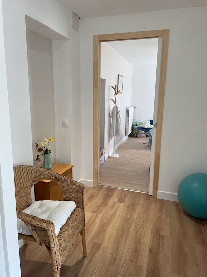 Anna Angoujard Ostéopathe Moëlan Sur Mer, Ostéopathe à Moëlan-sur-Mer