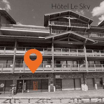 OSTÉOROSIÈRE By 𝗣𝗢𝗟𝗘 𝗦𝗔𝗡𝗧𝗘 𝗙𝗥𝗔𝗡𝗖𝗘, Centre Médical Le Sky La Rosière - Ostéopathe D.O. (HANS P., DJAFER A., PÉDURANT O.), Ostéopathe à Montvalezan