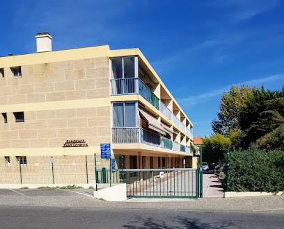 Emilie Mimoun D.O AFO Ostéopathe, Ostéopathe à Six-Fours-les-Plages