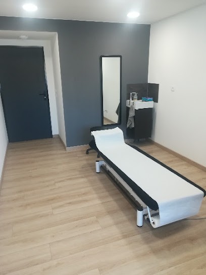 Cabinet Elodie VAN CORTENBOSCH Ostéopathe D.O. E.I., Ostéopathe à Wambrechies