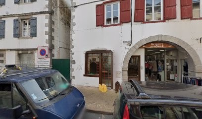 Ricard Pierre Ostéopathe, Ostéopathe à Hasparren