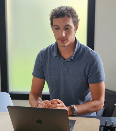 Maxime Lebreton Ostéopathe Plerguer, Ostéopathe à Plerguer