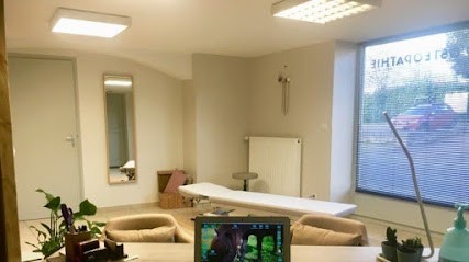 Anais ROUSSET - Ostéopathe DO & animalière OA 534, Ostéopathe à Sainte-Marie-la-Blanche