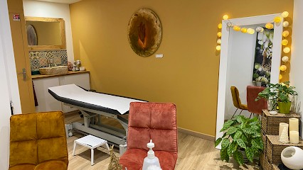 Ostéopathe ELUERE Esther, Ostéopathe à Cavalaire-sur-Mer