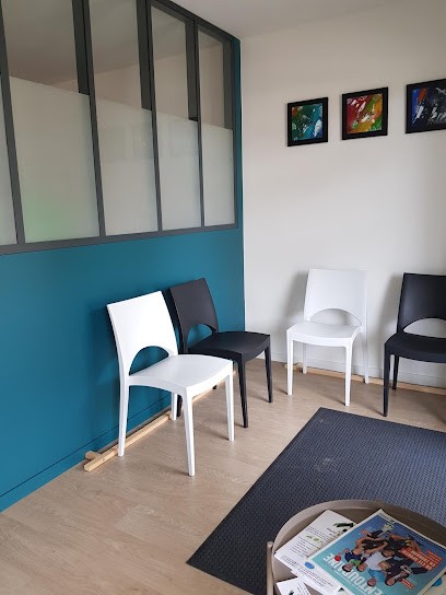 Auricombe Vorimore Sophie, Ostéopathe à Larçay