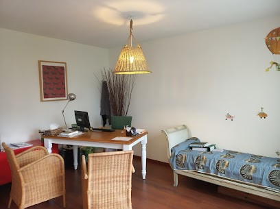 Lucie Le Péchoux, Ostéopathe à Vitré, Ostéopathe à Vitré