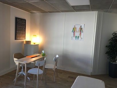 Amos SAHA, Ostéopathe à Dardilly