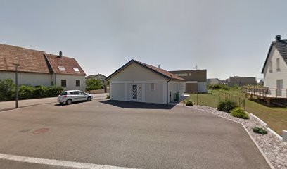 Marine Louis Ostéopathe, Ostéopathe à Village-Neuf